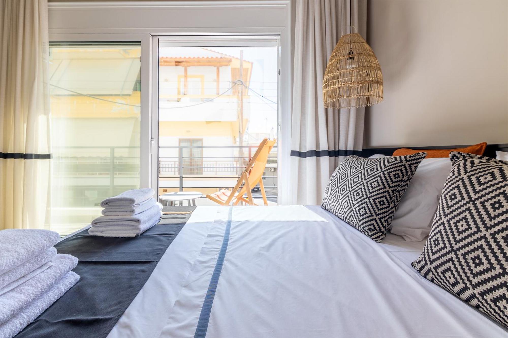 Andrews Luxury Suites Near The Airport Candia Esterno foto