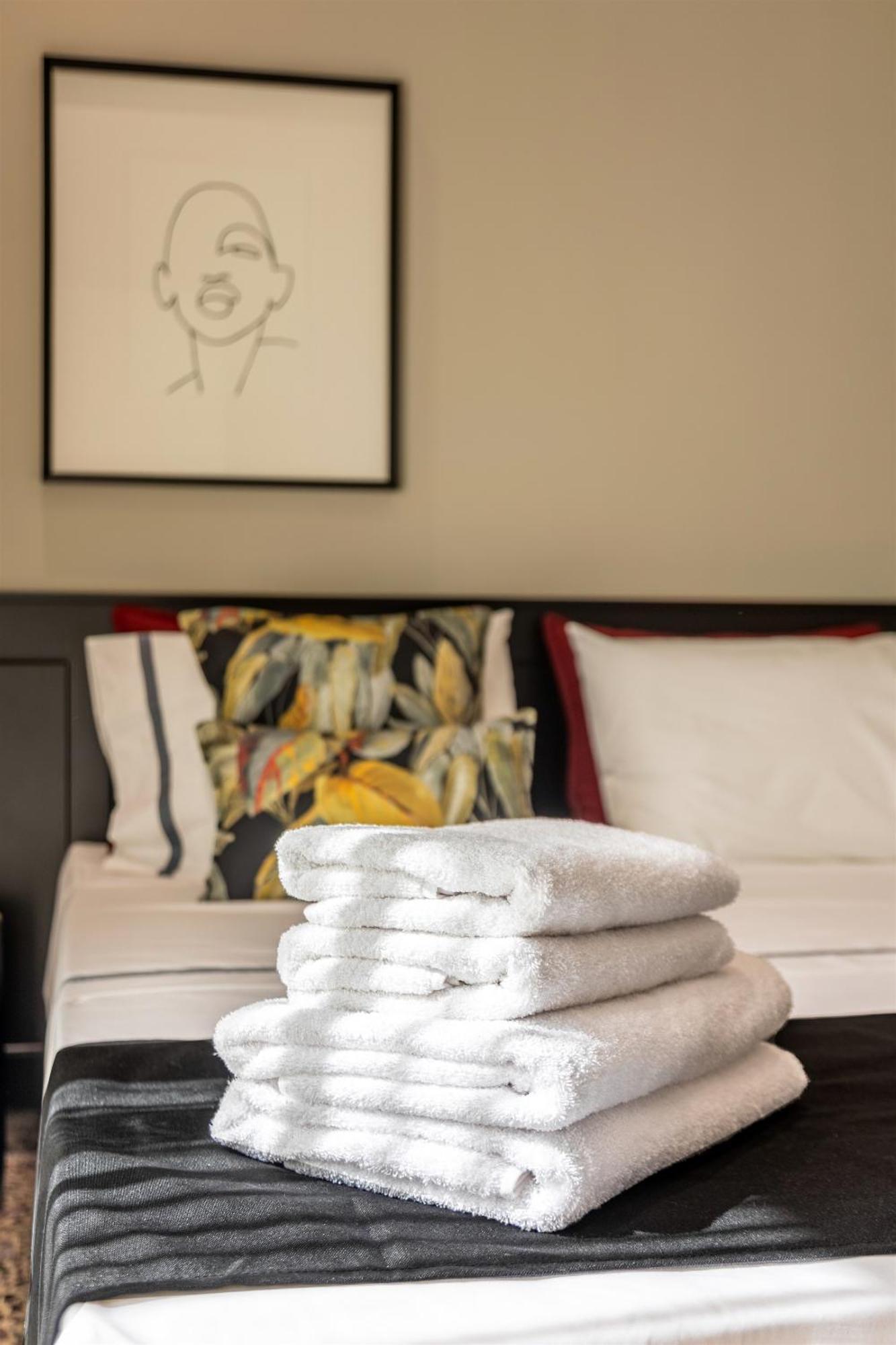 Andrews Luxury Suites Near The Airport Candia Esterno foto
