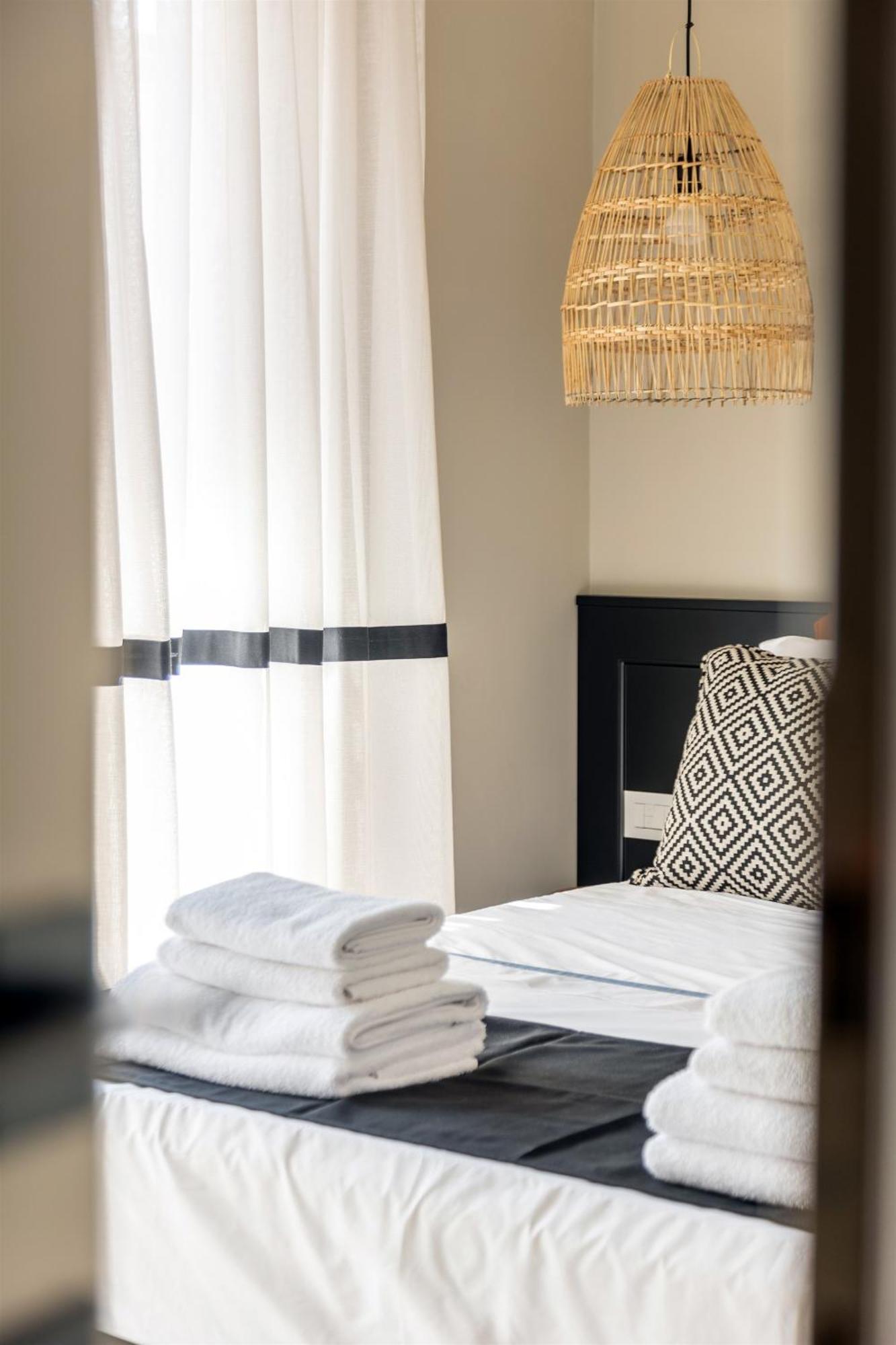 Andrews Luxury Suites Near The Airport Candia Esterno foto
